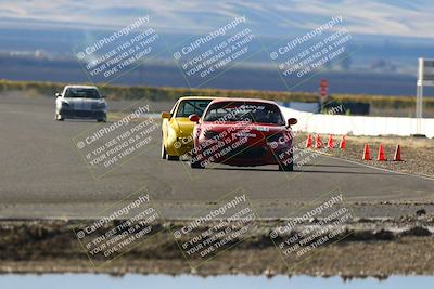 media/Nov-16-2025-CalClub SCCA (Sun) [[2975c16dfc]]/Group 6/Turn 1/